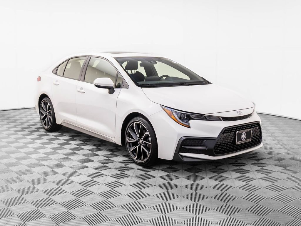 Used 2020 Toyota Corolla SE w/ SE Premium Package image 7