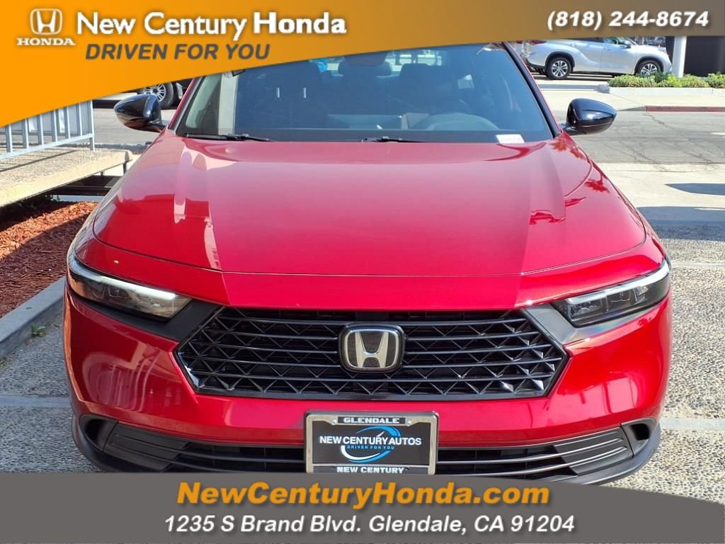 Used 2023 Honda Accord Sport image 2