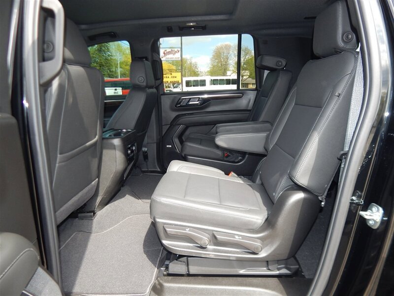 Used 2026 Chevrolet Suburban Z71 w/ Comfort Package AWD/4WD image 23