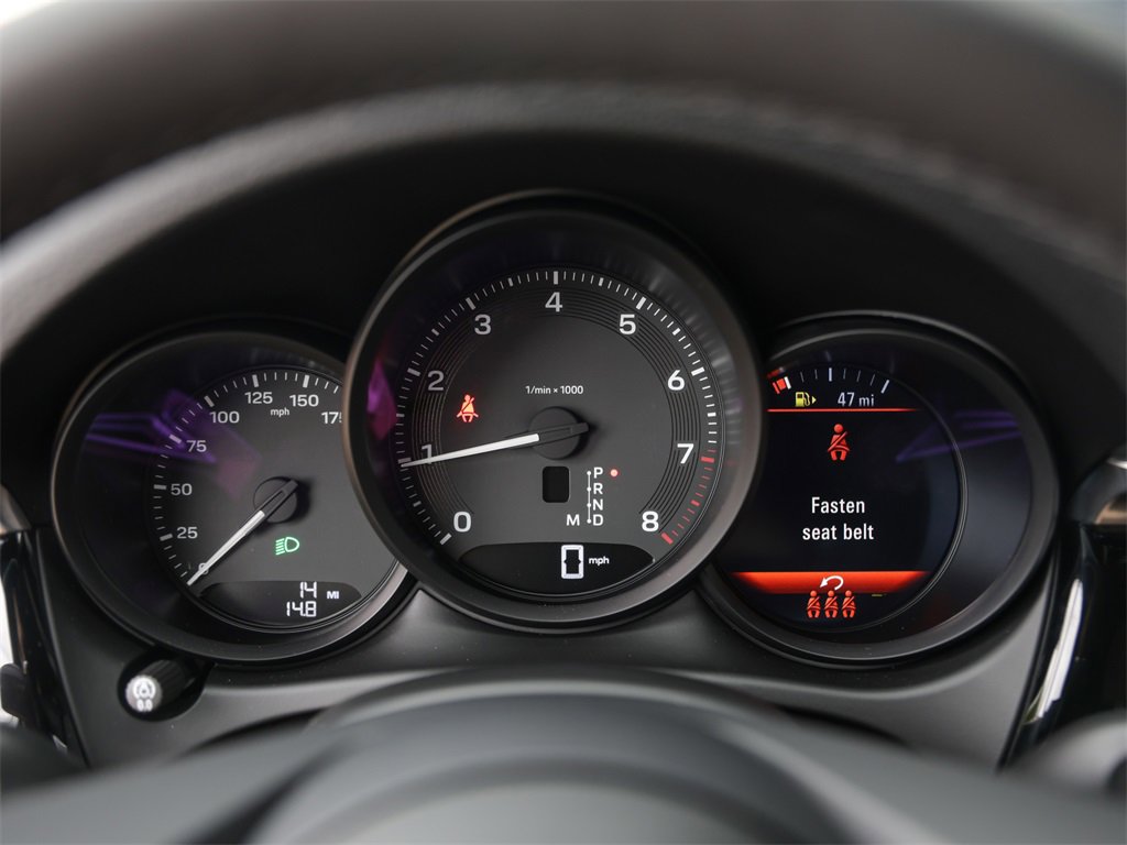 Used 2025 Porsche Macan image 17