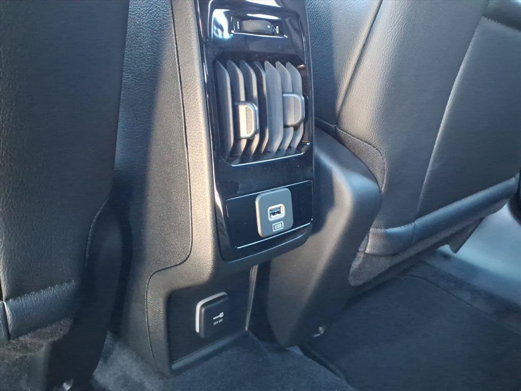 New 2026 Jeep Compass Latitude AWD/4WD image 16