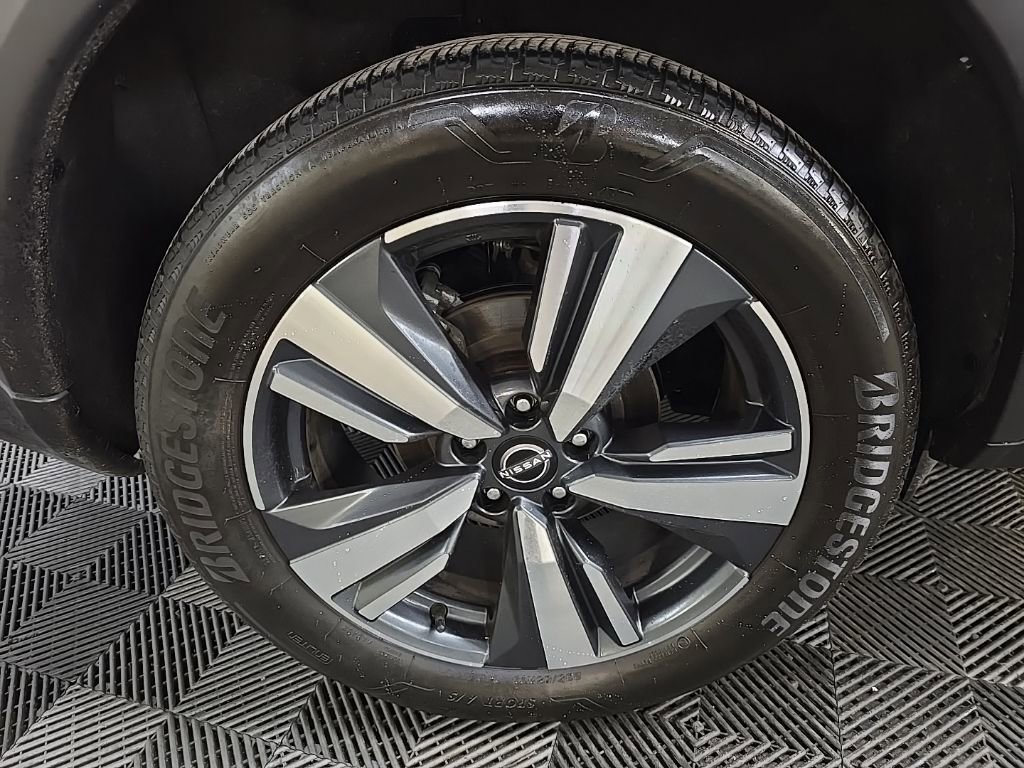 Used 2023 Nissan Rogue SL image 14