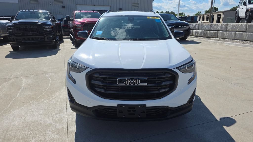 Used 2020 GMC Terrain SLE w/ Driver Convenience Package AWD/4WD image 8
