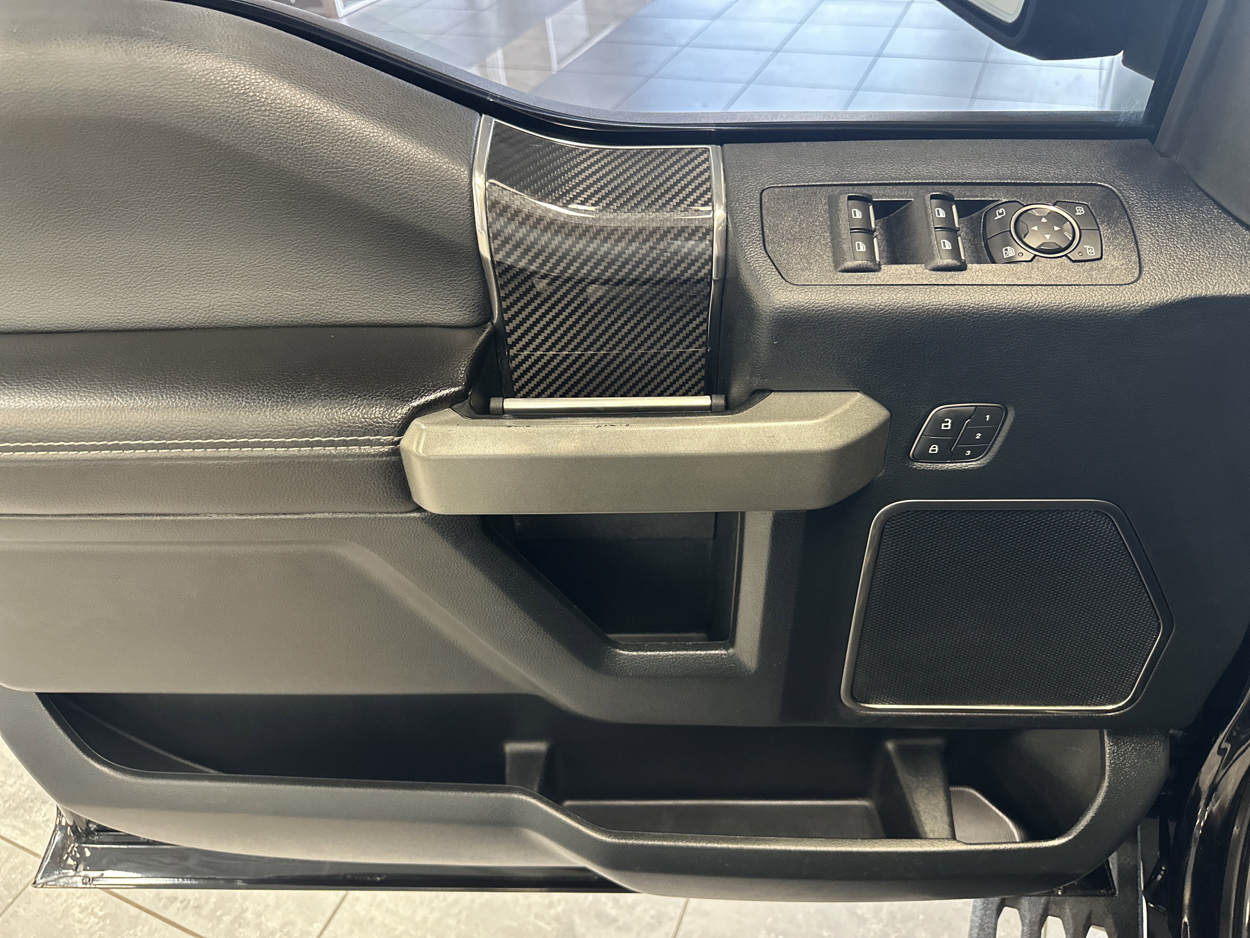 Used 2019 Ford F150 Raptor w/ Equipment Group 802A Luxury AWD/4WD image 21