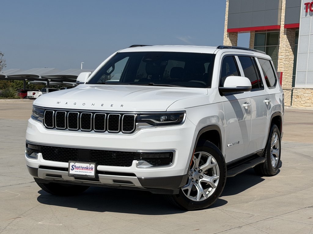 Used 2022 Jeep Wagoneer Series II RWD image 2