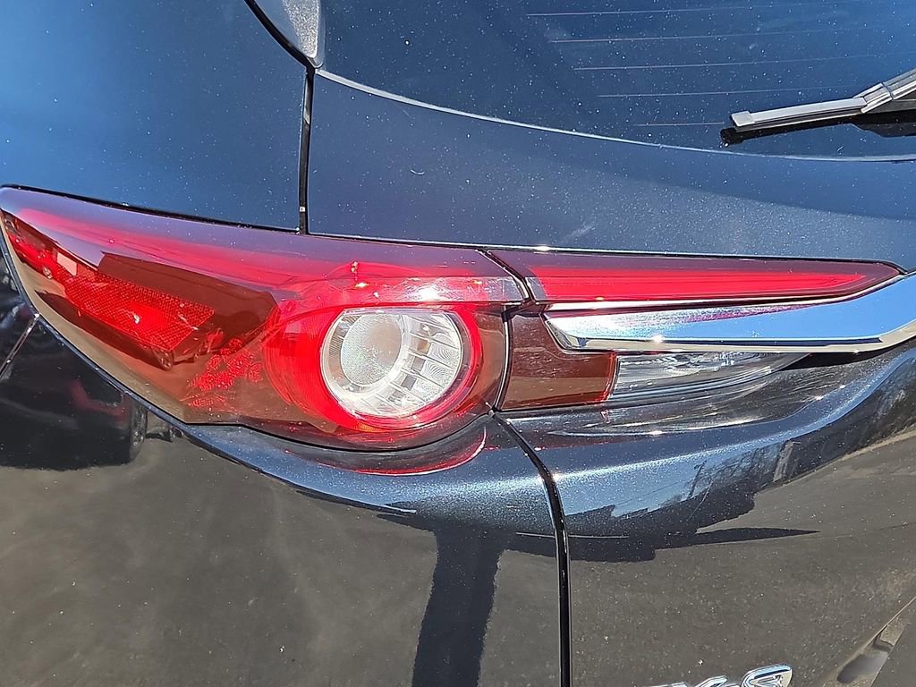 Used 2018 MAZDA CX-9 Touring w/ Touring Premium Package image 10