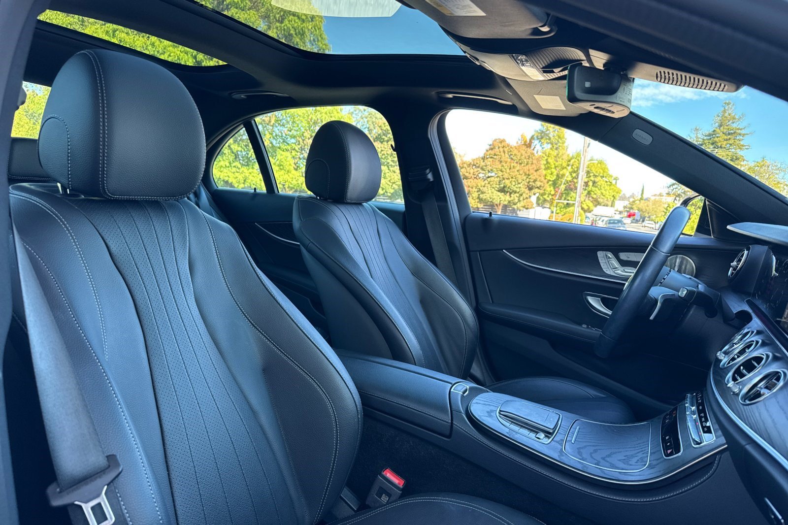 Certified 2023 Mercedes-Benz E 450 4MATIC Sedan image 33