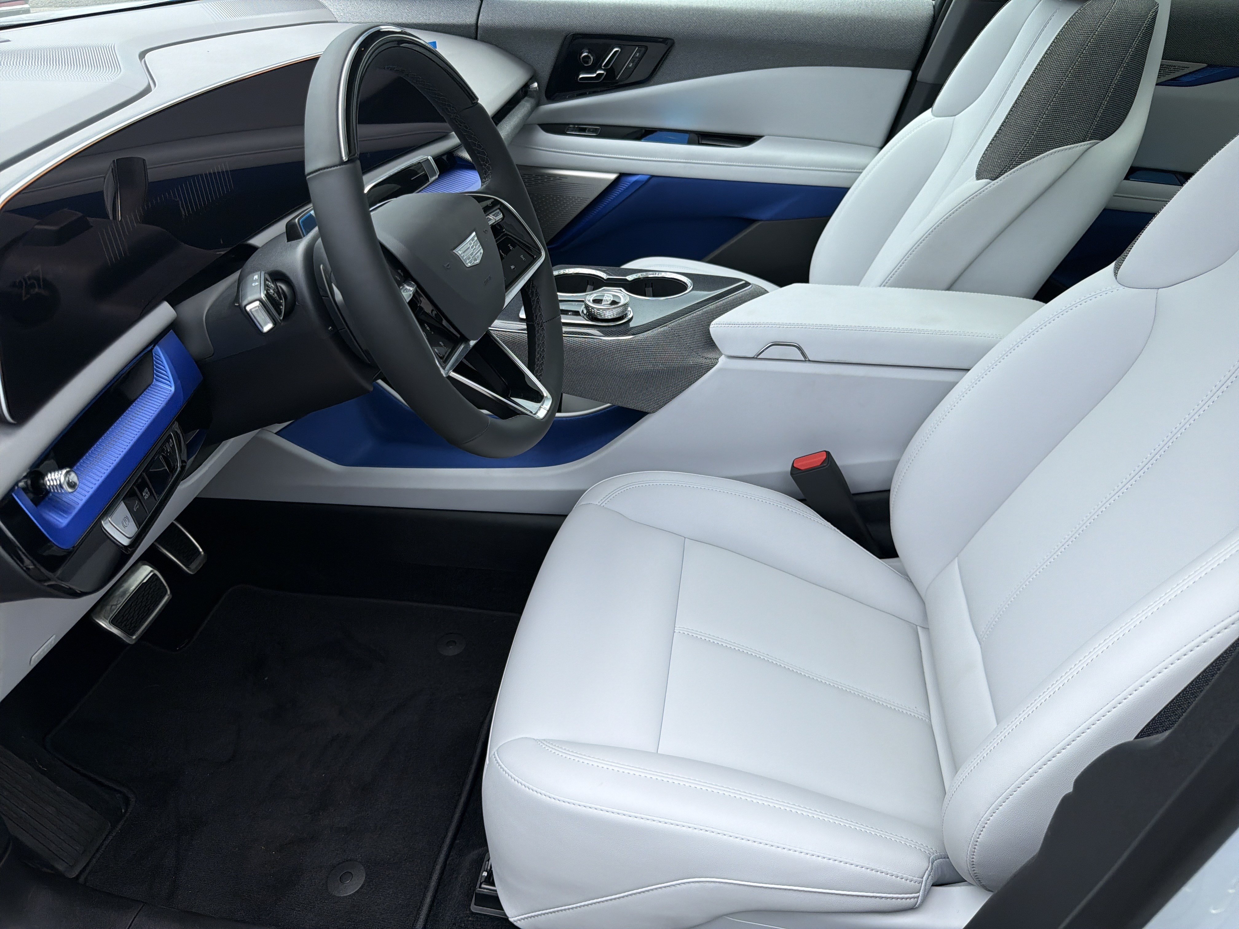 New 2026 Cadillac Optiq Luxury 1 RWD image 10