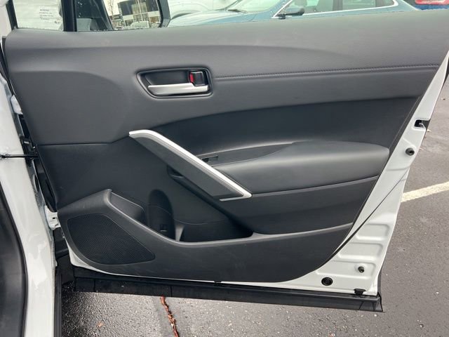 Used 2025 Toyota Corolla Cross XLE image 32