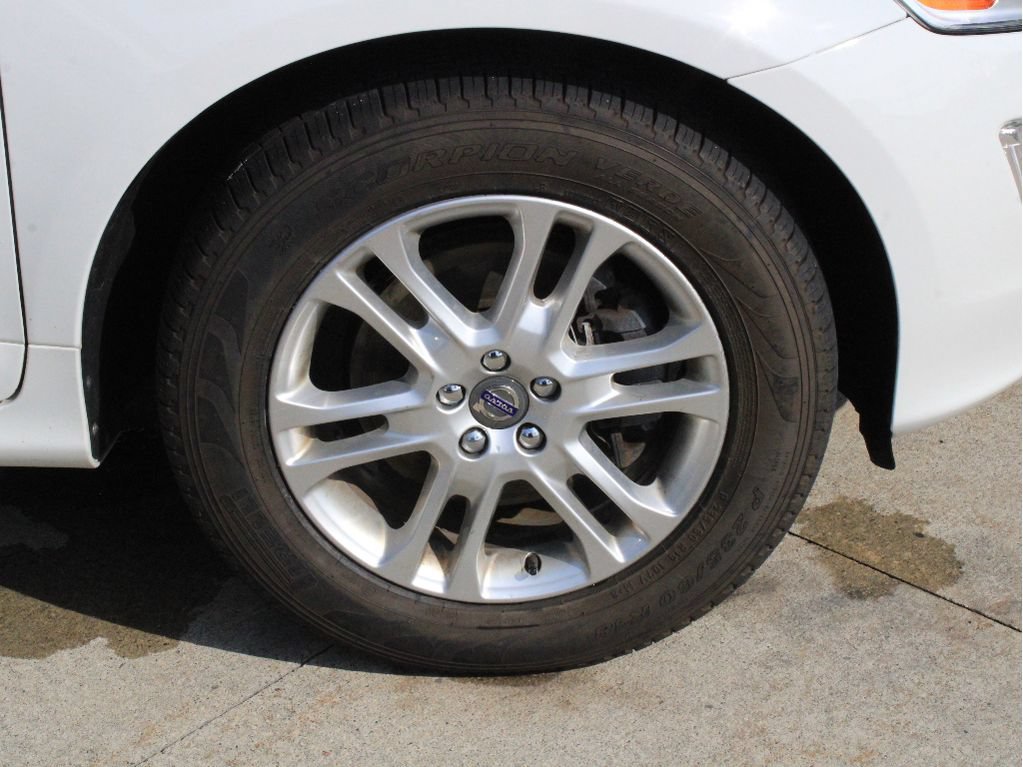 Used 2015 Volvo XC60 T5 AWD/4WD image 11