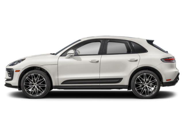 Certified 2025 Porsche Macan image 3