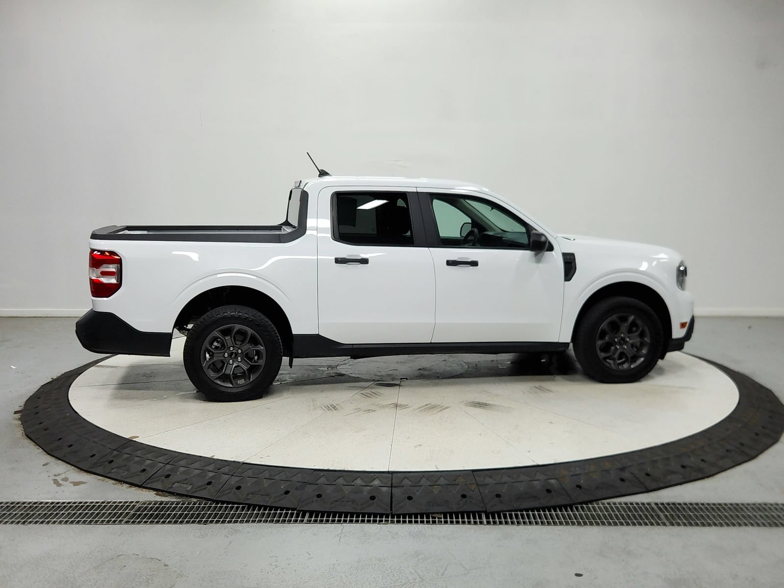 Used 2024 Ford Maverick XLT w/ Equipment Group 300A Standard AWD/4WD image 9