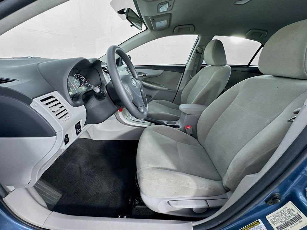 Used 2013 Toyota Corolla LE image 15