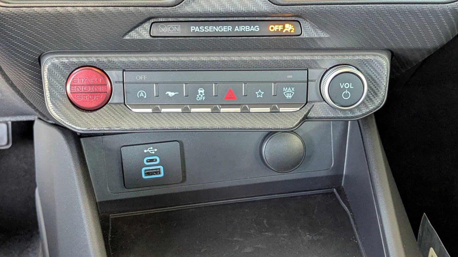 Used 2025 Ford Mustang Coupe image 26