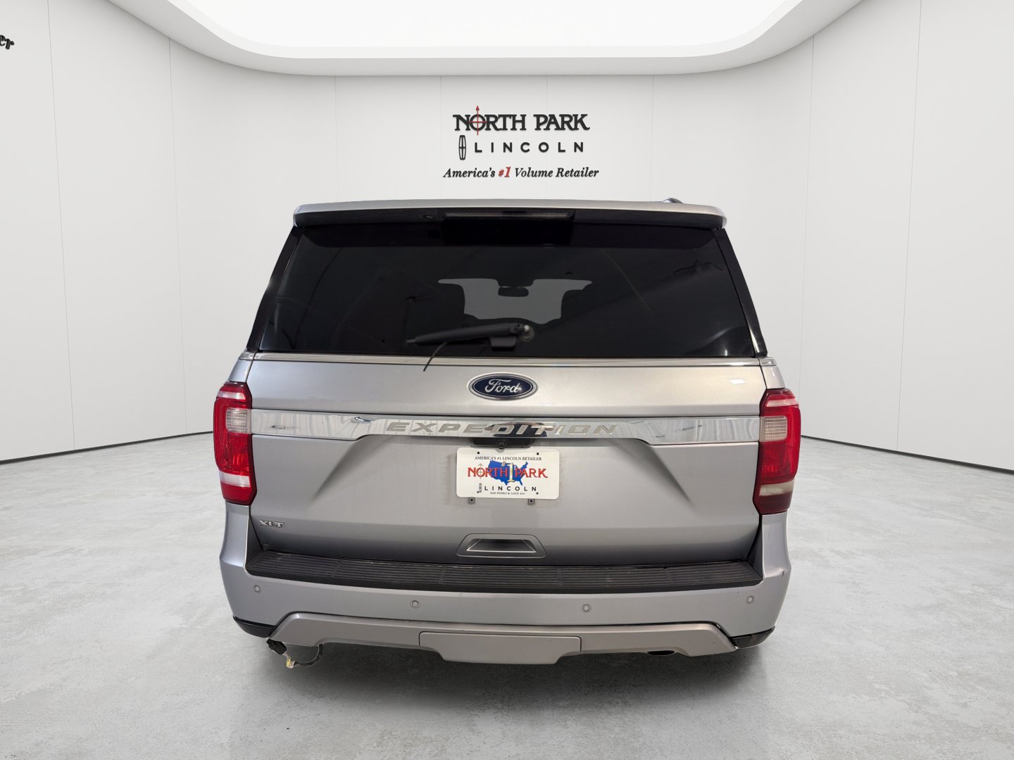 Used 2021 Ford Expedition XLT RWD image 4