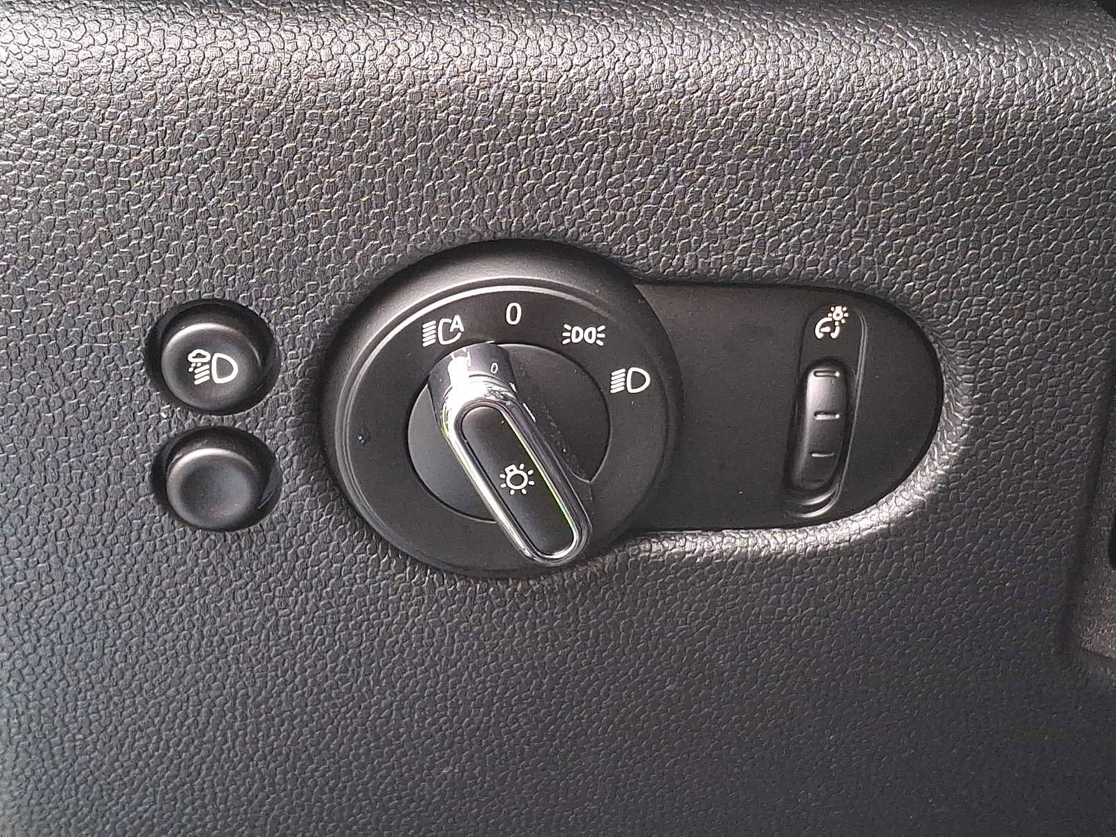 Certified 2024 MINI Cooper S FWD image 23