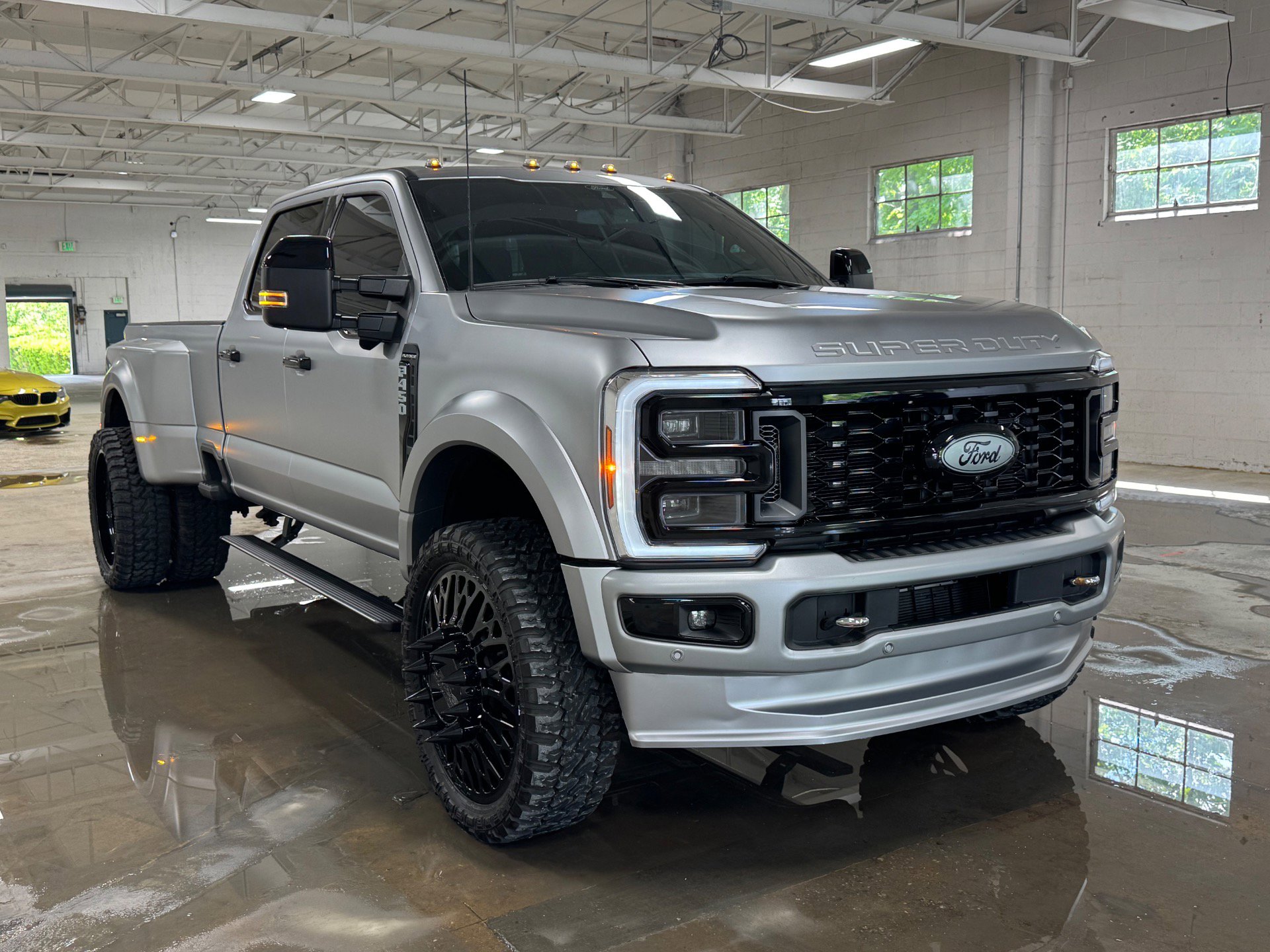Used 2024 Ford F450 Platinum w/ Camper Package image 10