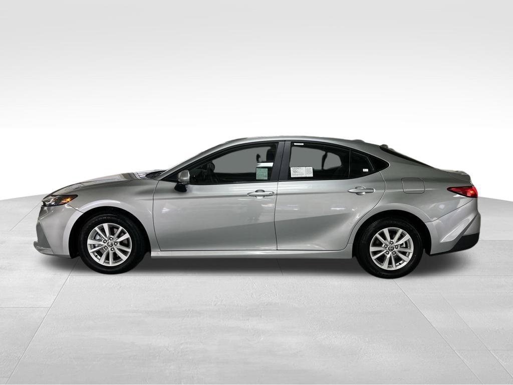New 2026 Toyota Camry LE FWD image 2