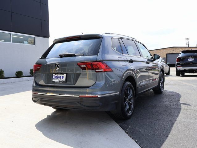 Used 2023 Volkswagen Tiguan SE image 8