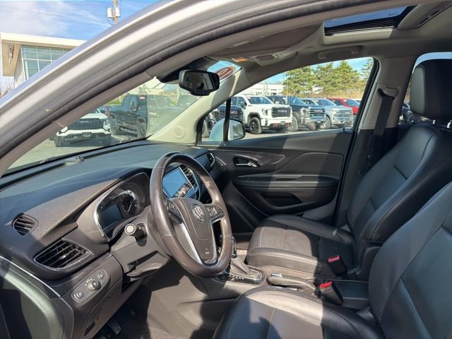 Used 2019 Buick Encore Essence w/ Experience Buick Package AWD/4WD image 18