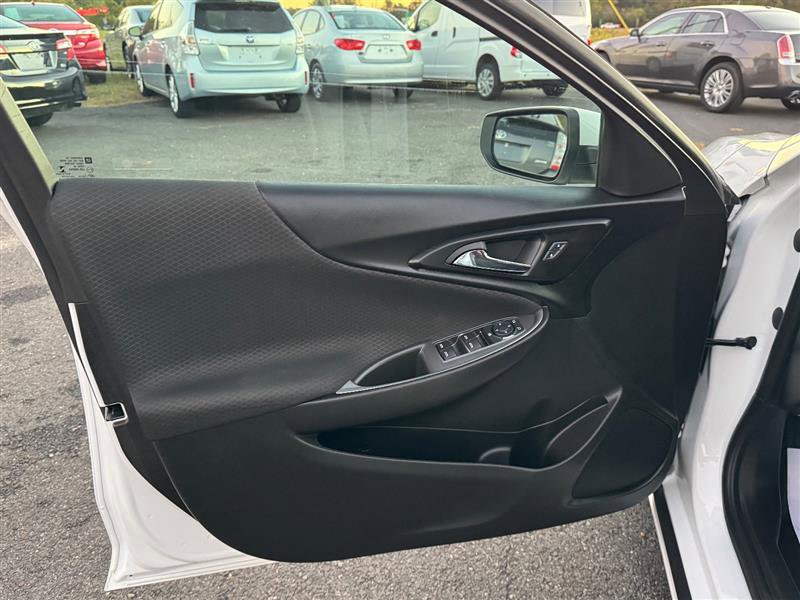 Used 2023 Chevrolet Malibu LS w/ Driver Confidence Package image 31