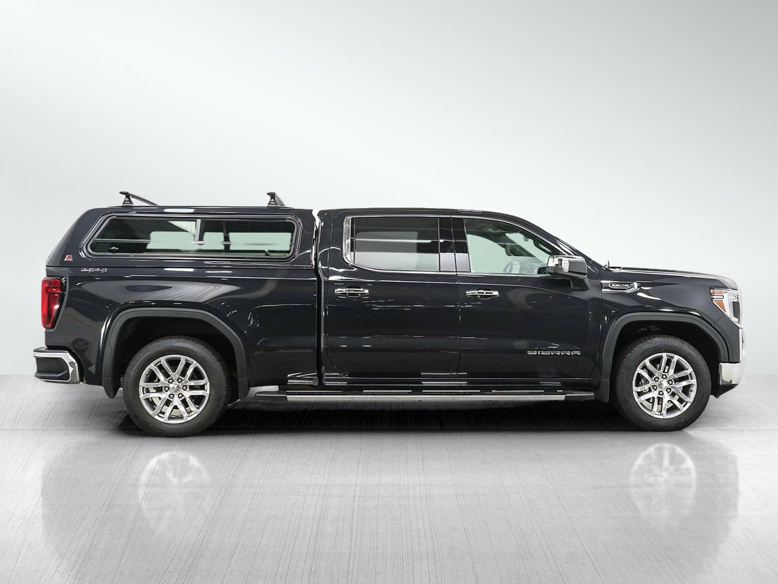 Used 2020 GMC Sierra 1500 SLT w/ SLT Premium Package AWD/4WD image 6