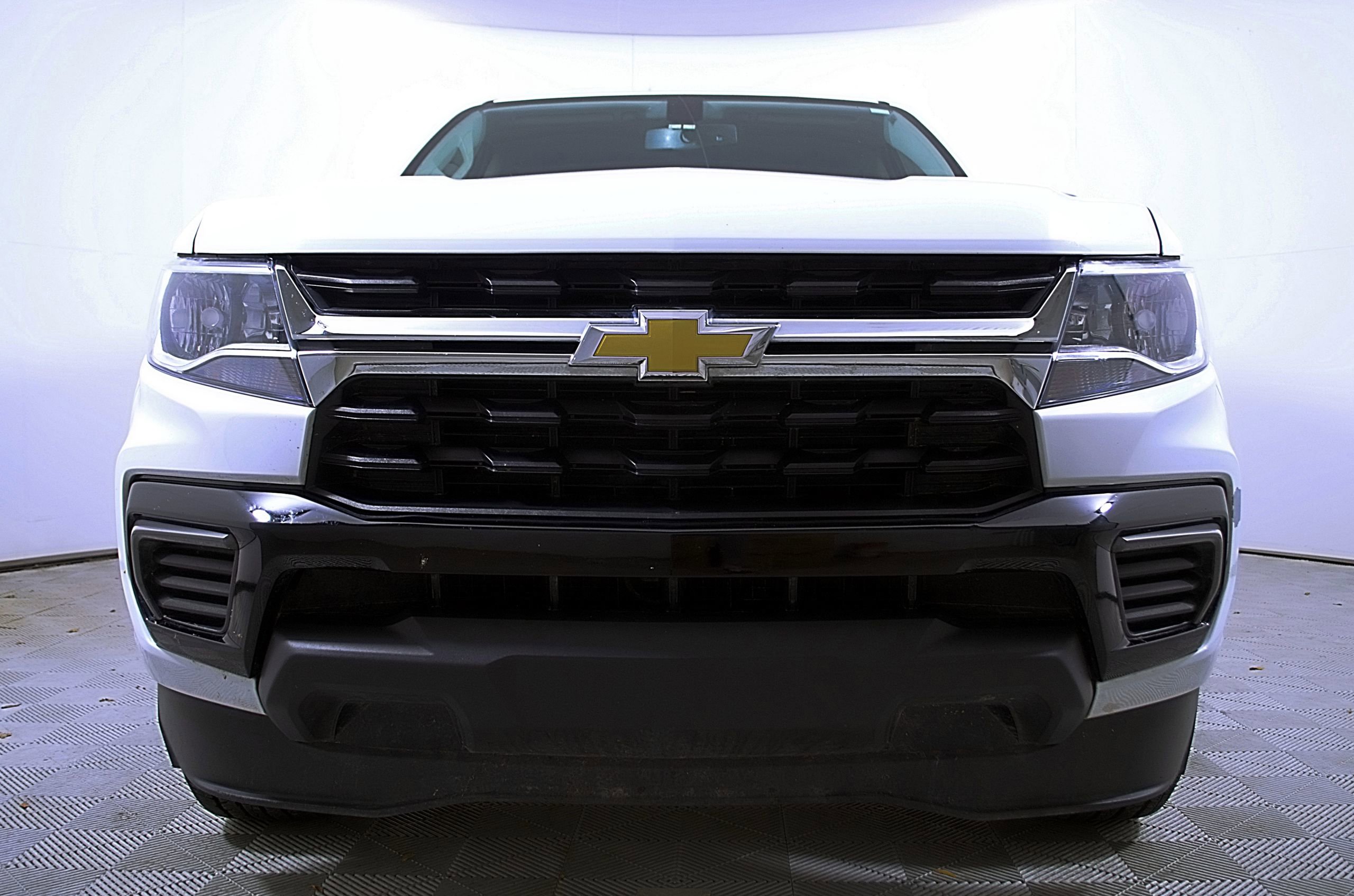 Used 2022 Chevrolet Colorado LT w/ Chrome Appearance Package image 6