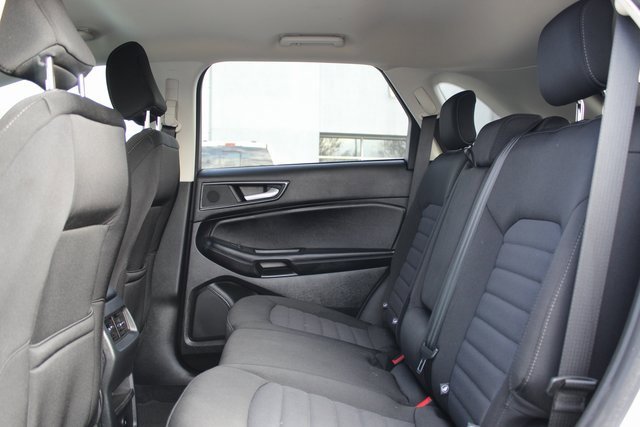 Used 2024 Ford Edge SE image 13