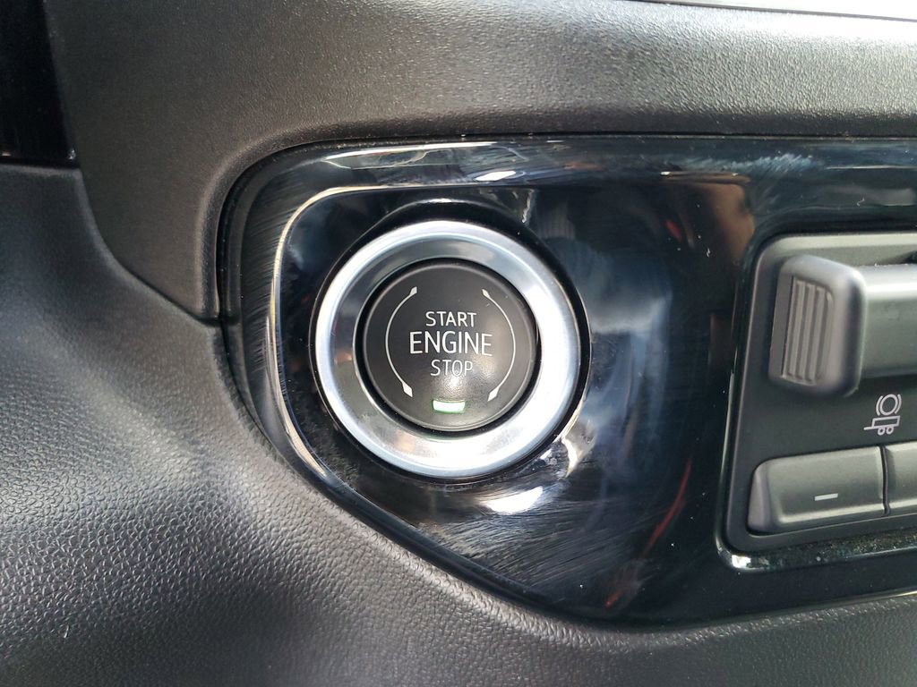 Used 2025 Chevrolet Silverado 2500 LT w/ Convenience Package AWD/4WD image 24