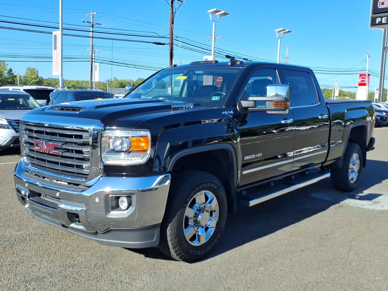 Used 2019 GMC Sierra 2500 SLT w/ Duramax Plus Package AWD/4WD image 8