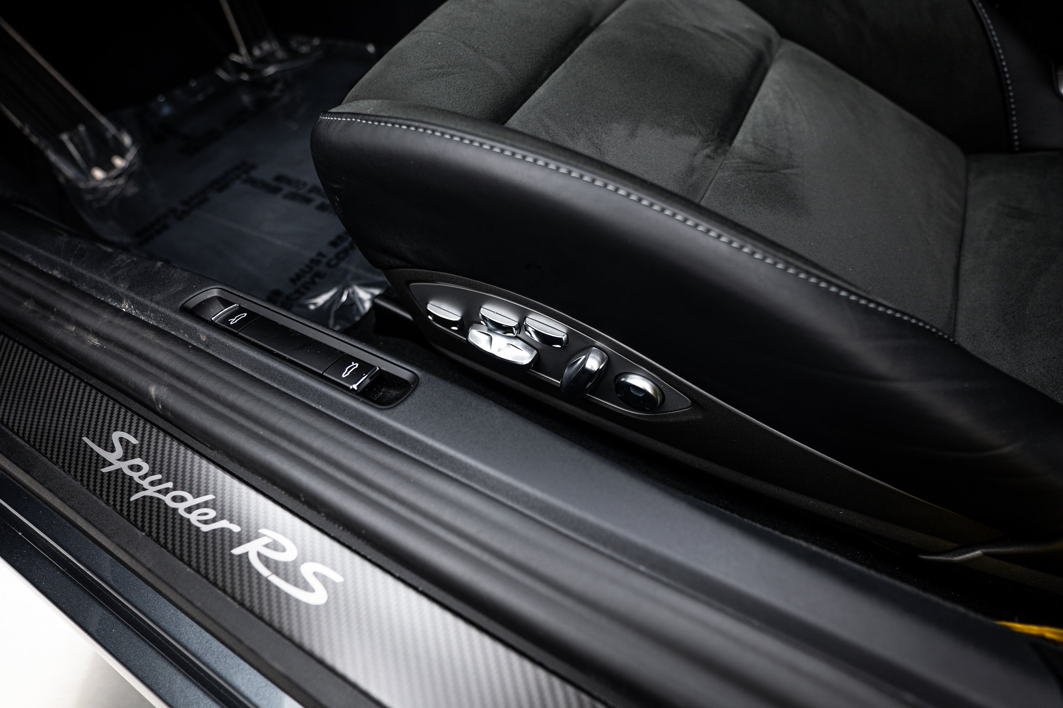 Certified 2025 Porsche 718 Boxster Spyder RS image 34