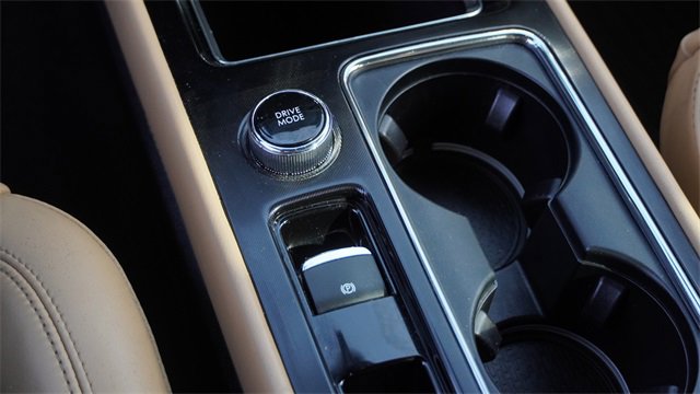 Used 2020 Lincoln Corsair Reserve w/ Equipment Group 201A image 26