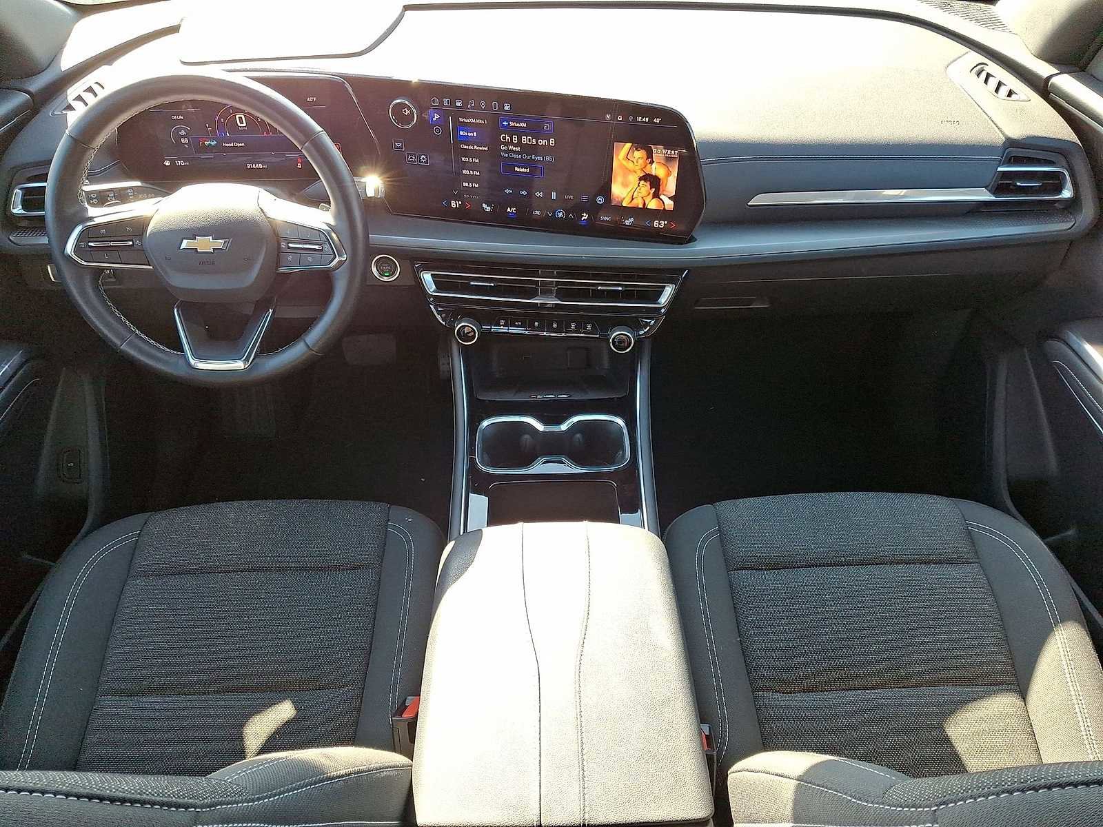 Used 2025 Chevrolet Traverse LT image 11