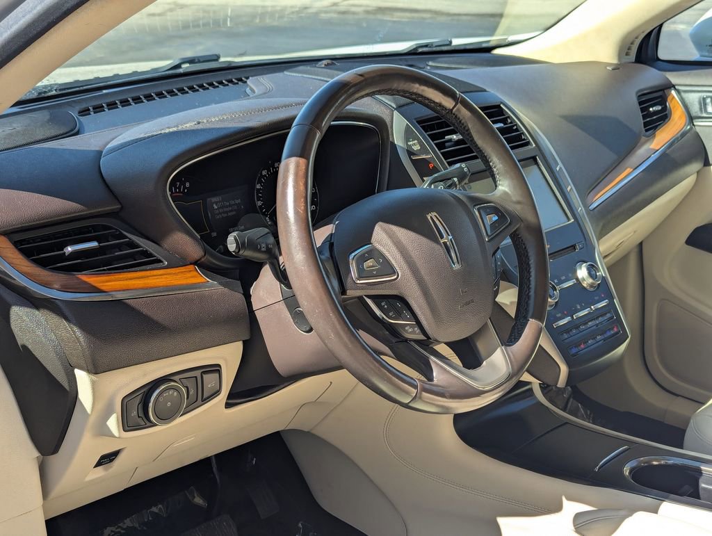Used 2016 Lincoln MKC Reserve image 9
