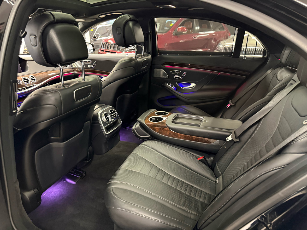 Used 2018 Mercedes-Benz S 560 Sedan image 12