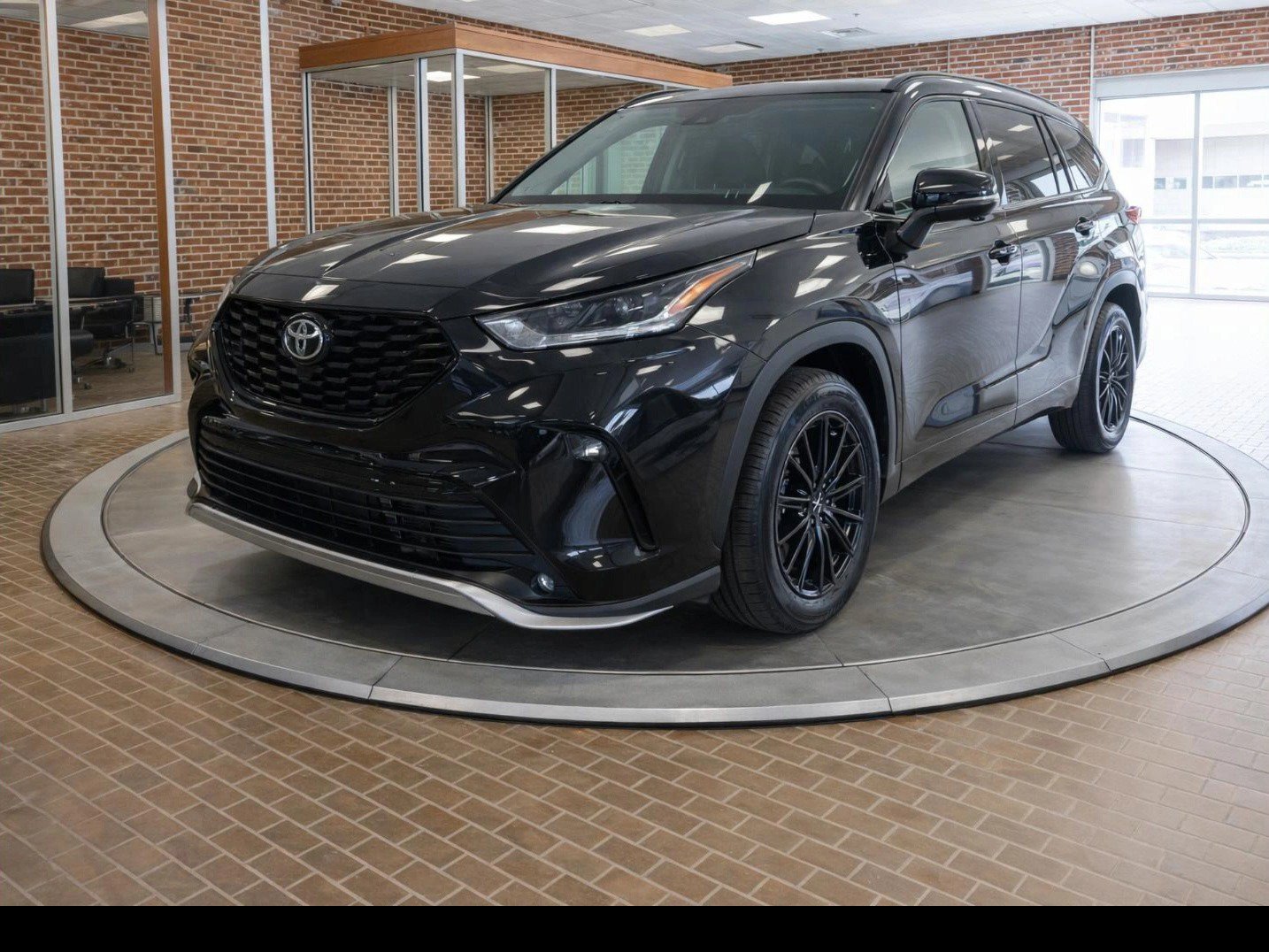 Used 2021 Toyota Highlander XSE