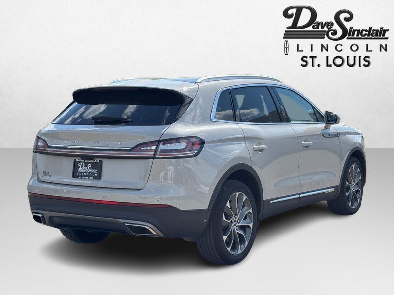 Certified 2022 Lincoln Nautilus Reserve w/ Luxury Package AWD/4WD image 5