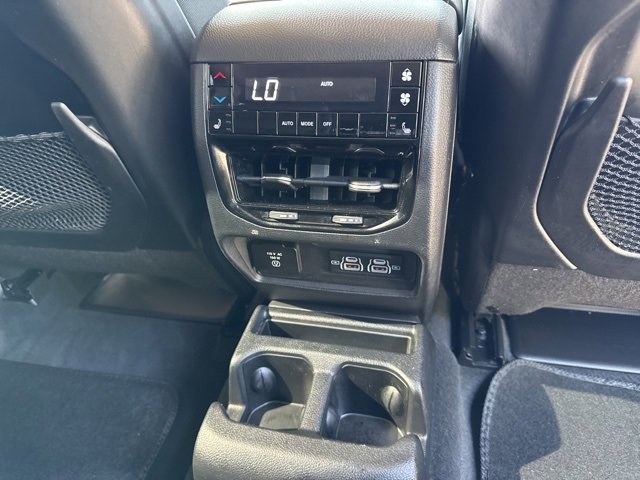 Used 2022 Jeep Grand Cherokee L Limited image 28