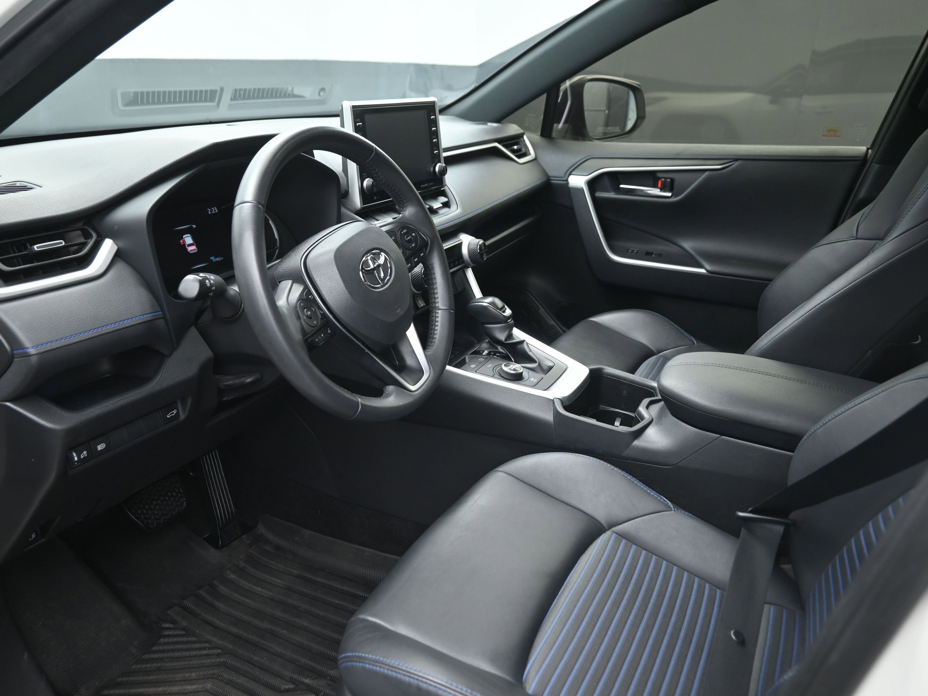 Used 2022 Toyota RAV4 XSE image 12