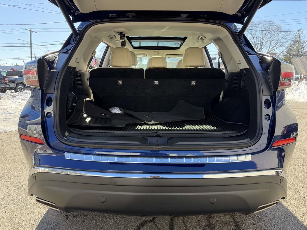 Used 2024 Nissan Murano Platinum w/ Cargo Package image 24