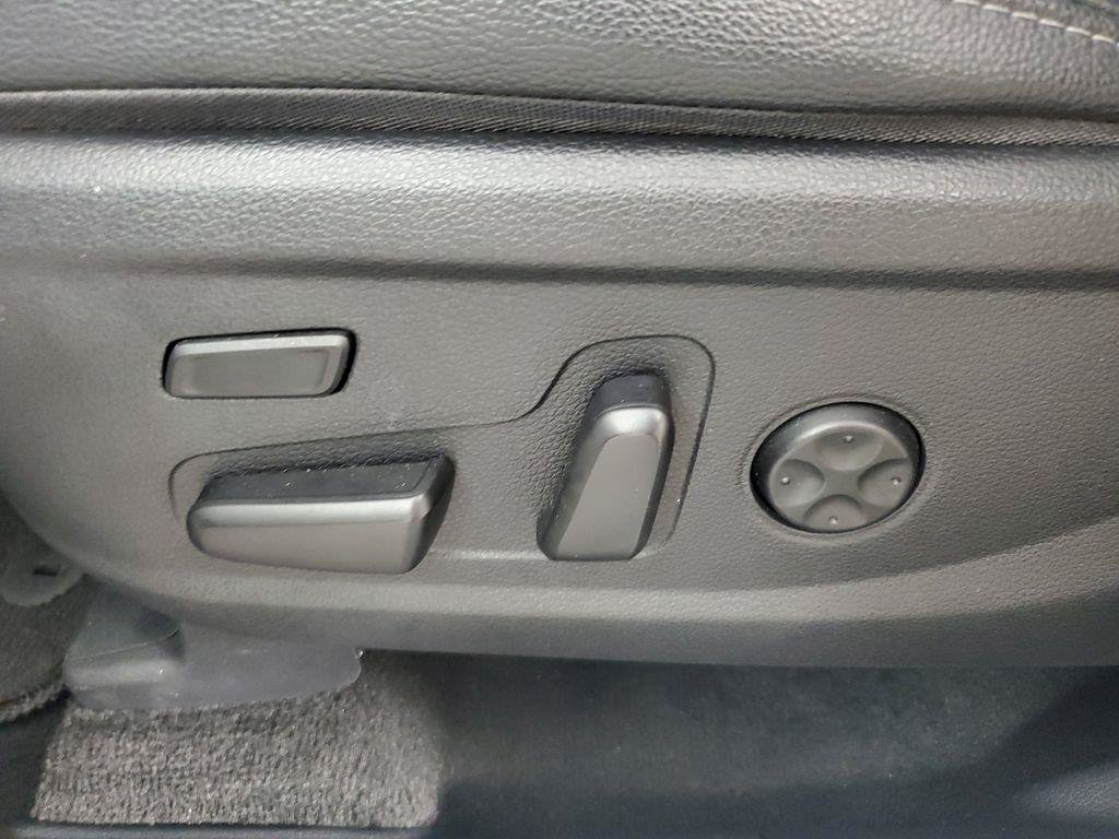 Used 2020 Hyundai Santa Fe Limited FWD image 19