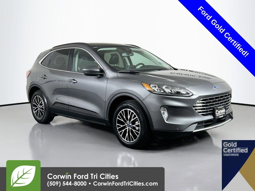 Used 2022 Ford Escape Titanium w/ Class II Trailer Tow Package 360° Tour