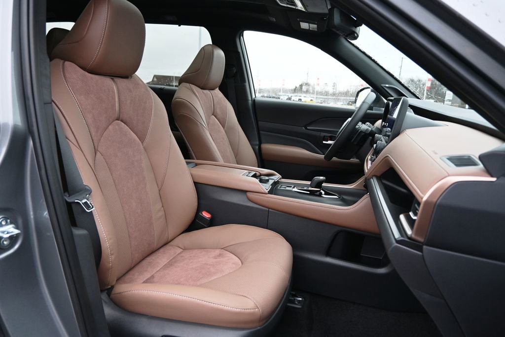 New 2026 Toyota Grand Highlander AWD Hybrid image 15