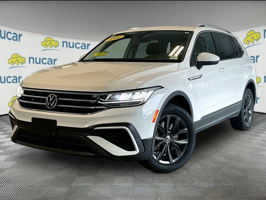 Used 2024 Volkswagen Tiguan SE image 3