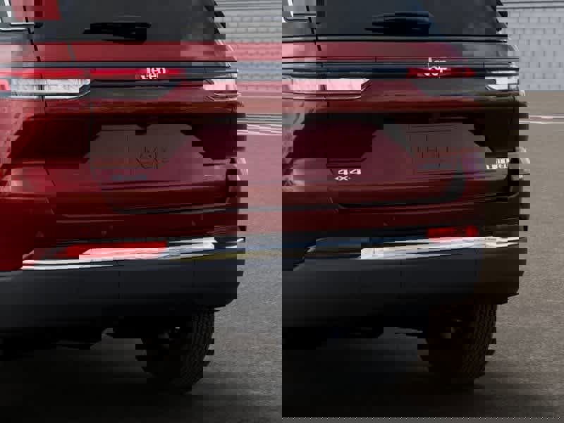 New 2025 Jeep Grand Cherokee Limited image 13