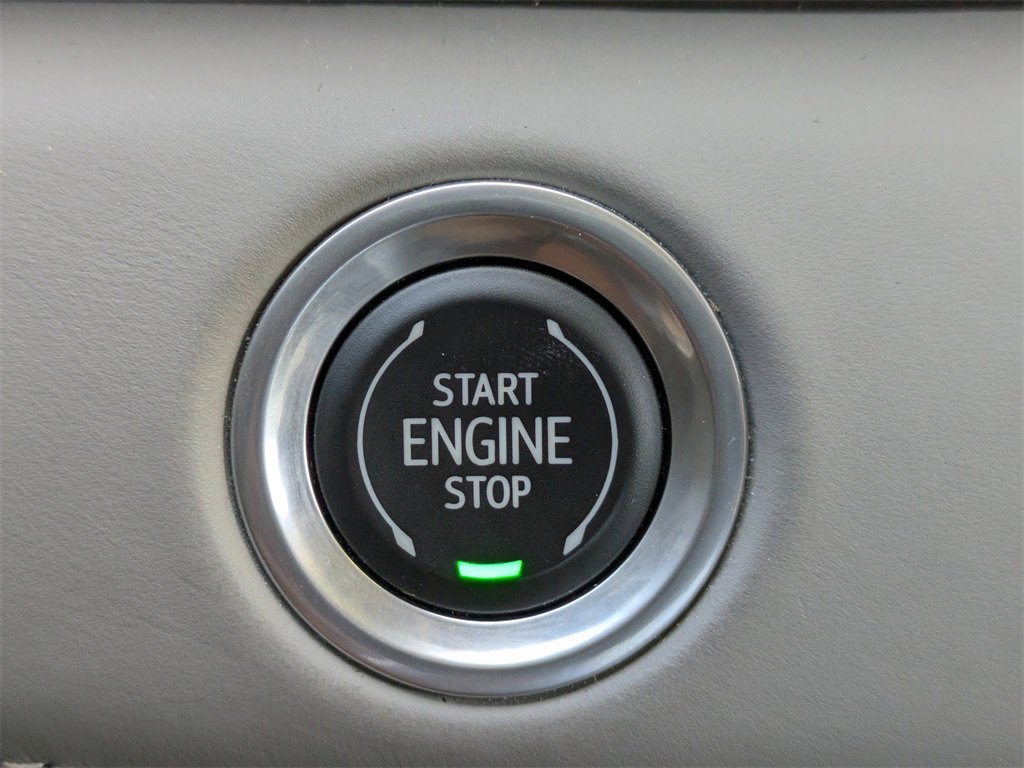 Used 2022 Cadillac Escalade ESV Sport Platinum image 35