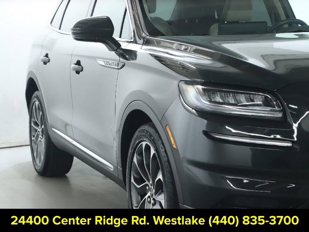 Used 2023 Lincoln Nautilus Reserve w/ Cargo Utility Package AWD/4WD image 9