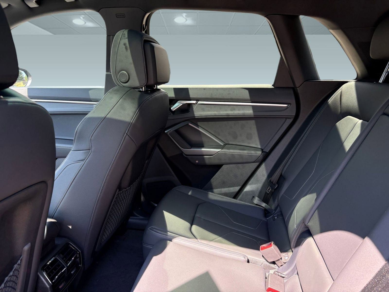 New 2025 Audi Q3 2.0T Premium image 23