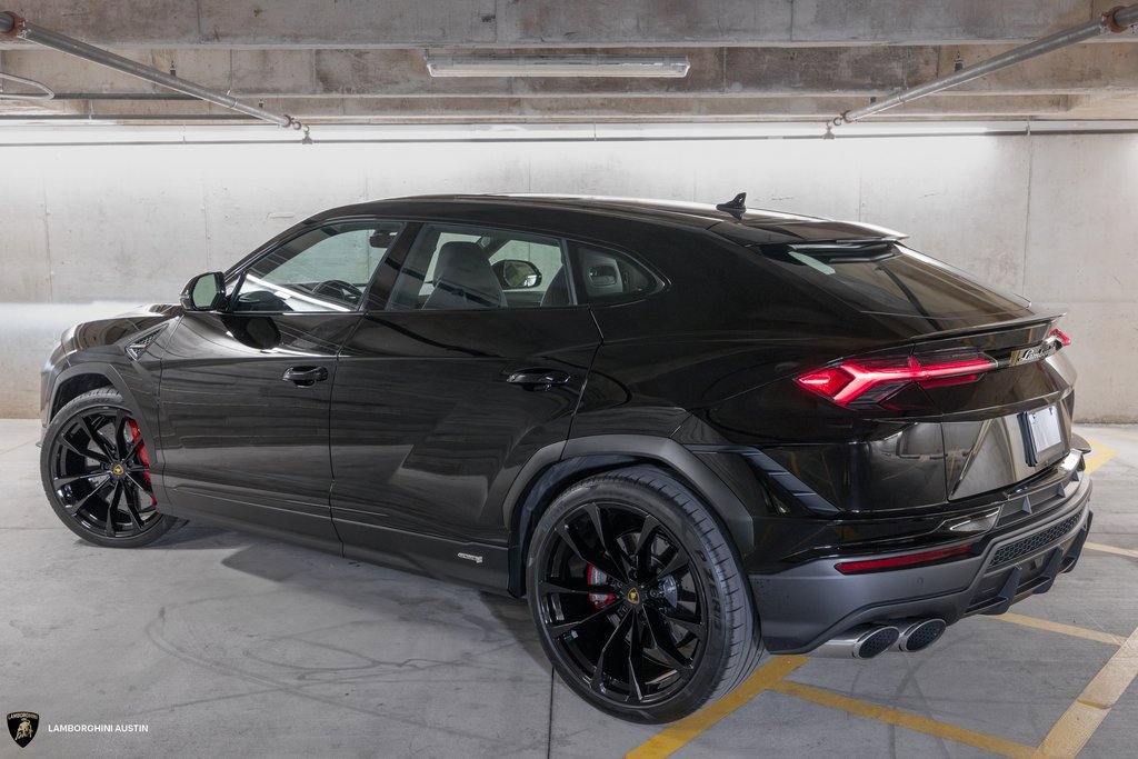 Used 2024 Lamborghini Urus S image 9