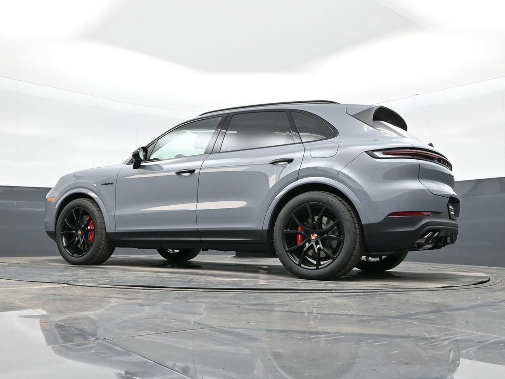 New 2026 Porsche Cayenne S image 35